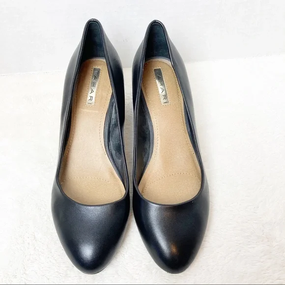 Tahari Amanda Black Leather Block Heel Pumps sz 7 - Picture 7 of 8